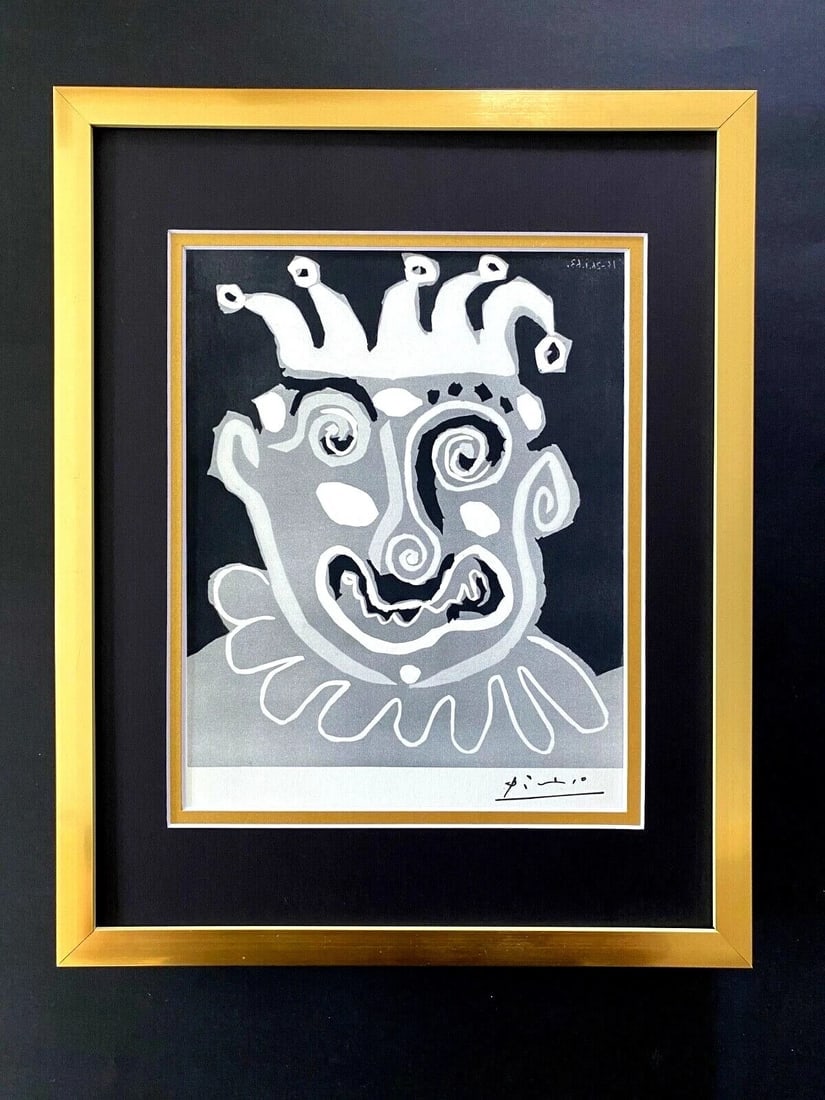 PABLO PICASSO 1955 SIGNED SUPERB PRINT NOW FRAMED: This is a Beautiful and Scarce Vintage 1955 Print after PABLO PICASSO FACSIMILE INK SIGNED from His Etchings and Lithographs Collection Professionally Double Matted to be Framed at Home on your Favori