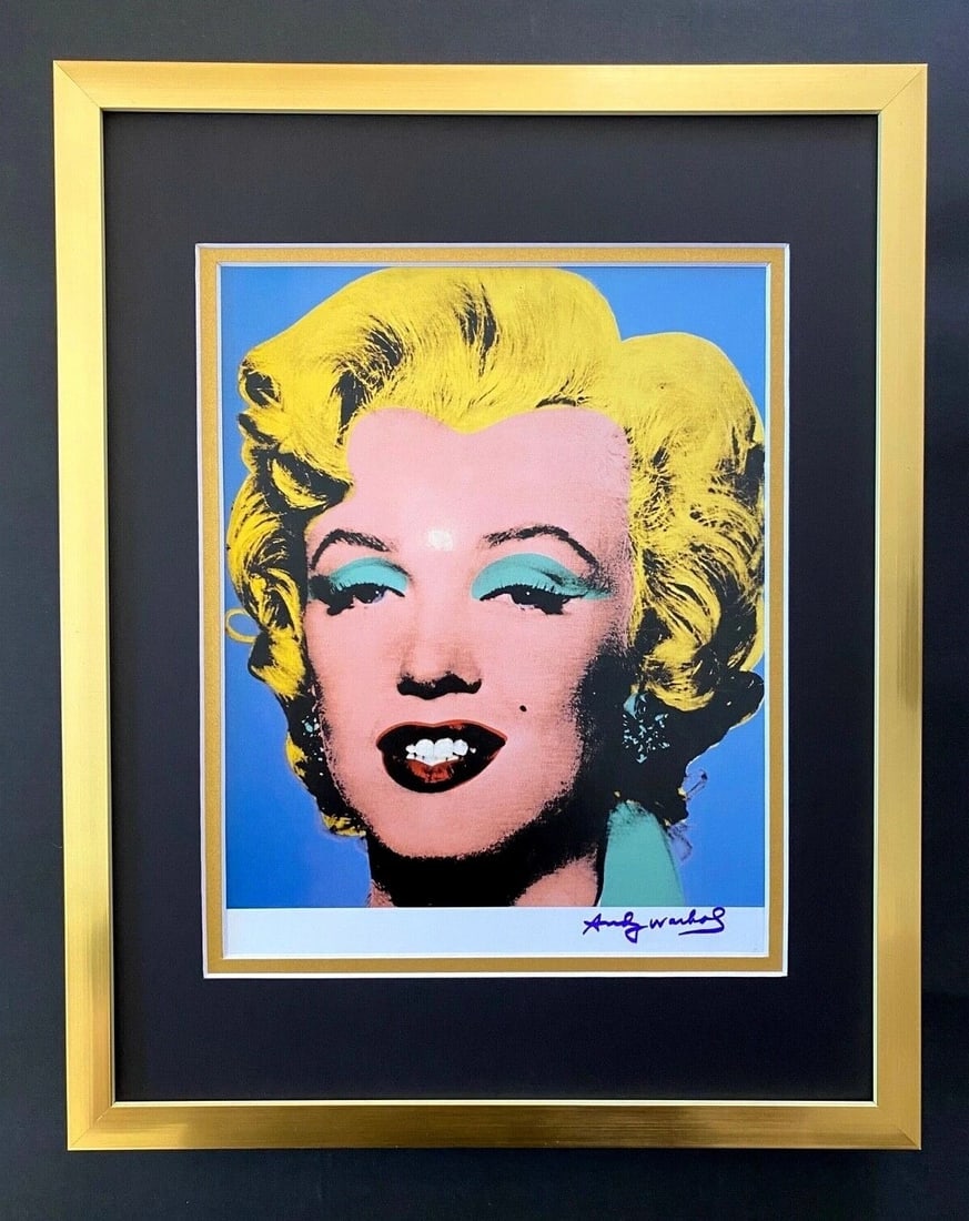 Andy Warhol Marilyn Monroe Signed Print Framed 1984 Pop Art Artwork: This is an Awesome and Scarce Vintage Print Andy Warhol FACSIMILE SIGNATURE IN INK " MARILYN MONROE " from - His Portraits Collection- Matted and Framed covering an area of 15x12 in. Carefully Packed,