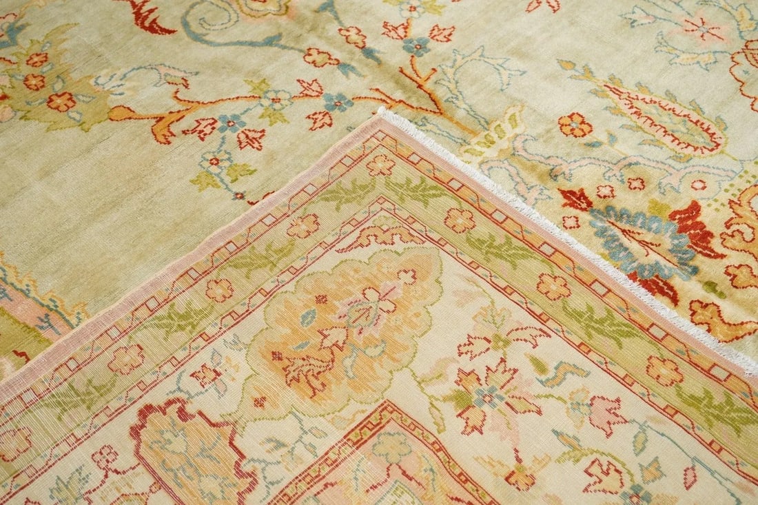 Late 18th Century Antique Oushak Rug 9'5'' x 14'5'' - 2