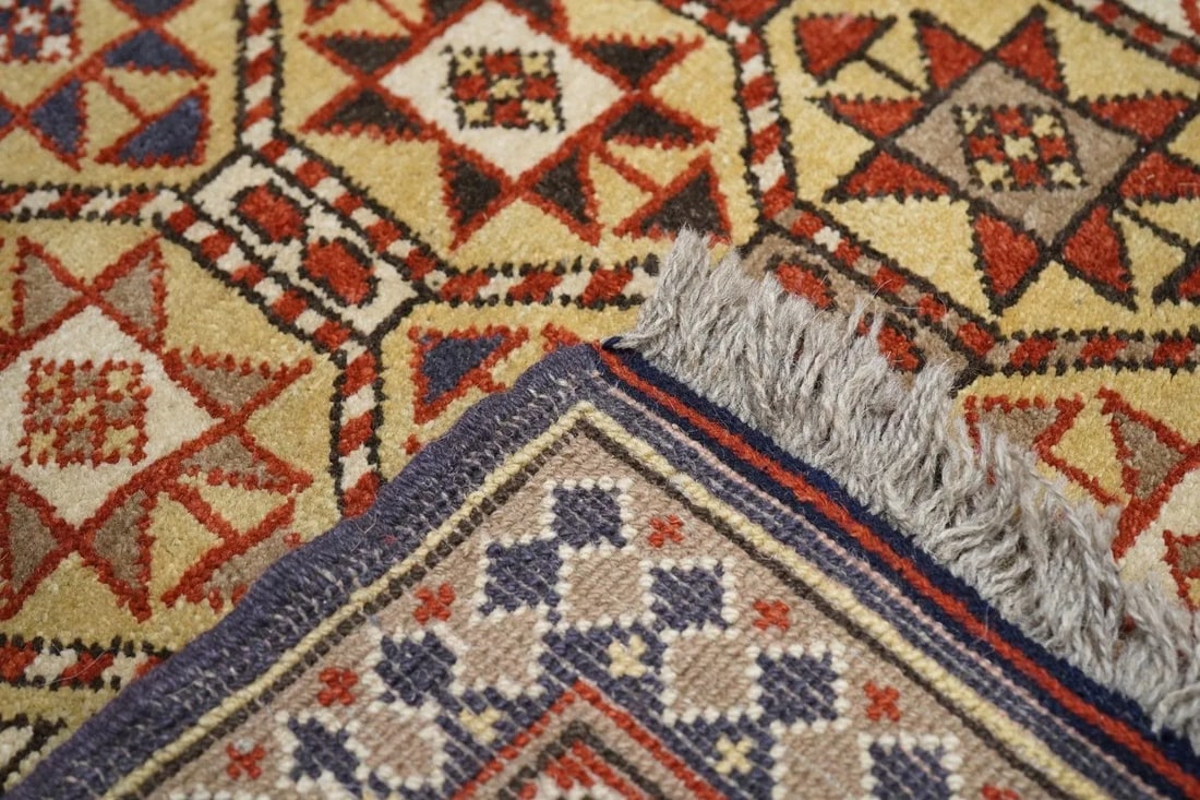 1980s Turkish Rug 5'4'' x 8'4'' - 4