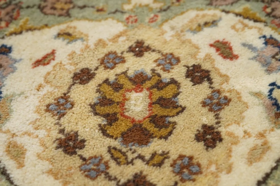 Contemporary Tabriz Rug 6'7'' x 9'10'' - 7