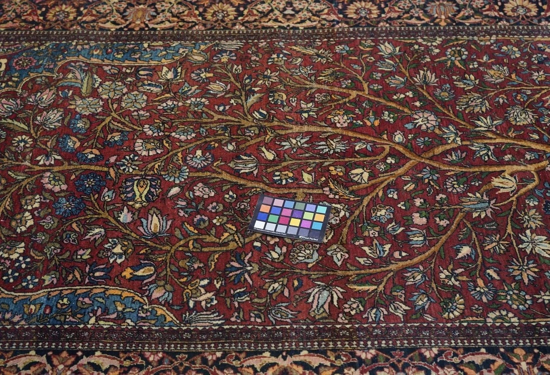 Antique Isfahan Rug 4'7'' x 7'1'' - 8