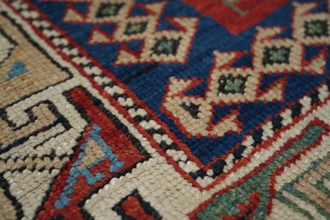 Late 18th Century Antique Caucasian Shirvan Rug 5'3'' x 9'7'' - 3