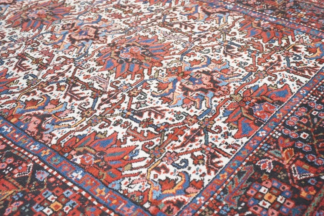 1960s Vintage Karajeh Rug 4'10'' x 6'2'' - 11