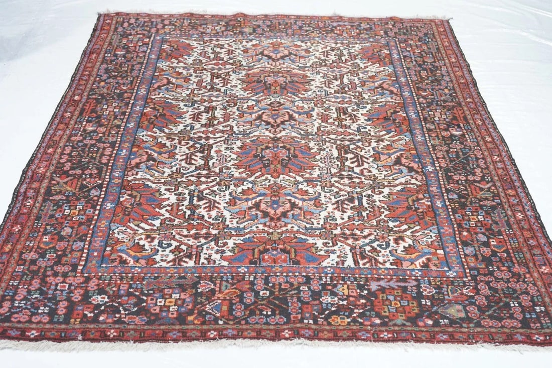 1960s Vintage Karajeh Rug 4'10'' x 6'2'' - 5
