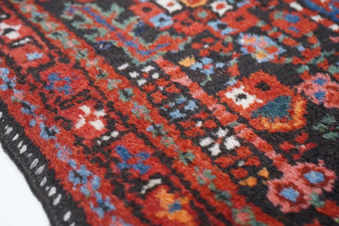 1960s Vintage Karajeh Rug 4'10'' x 6'2'' - 9