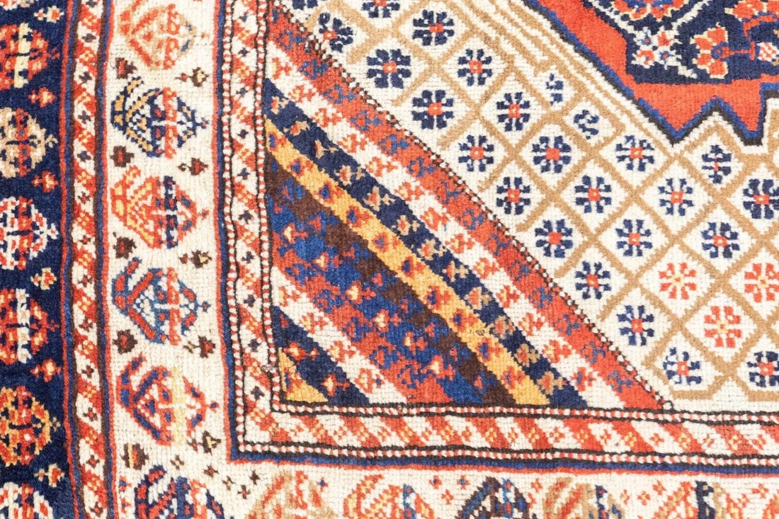 Antique Persian Qashqai Rug 3'4'' x 5'3'' - 10
