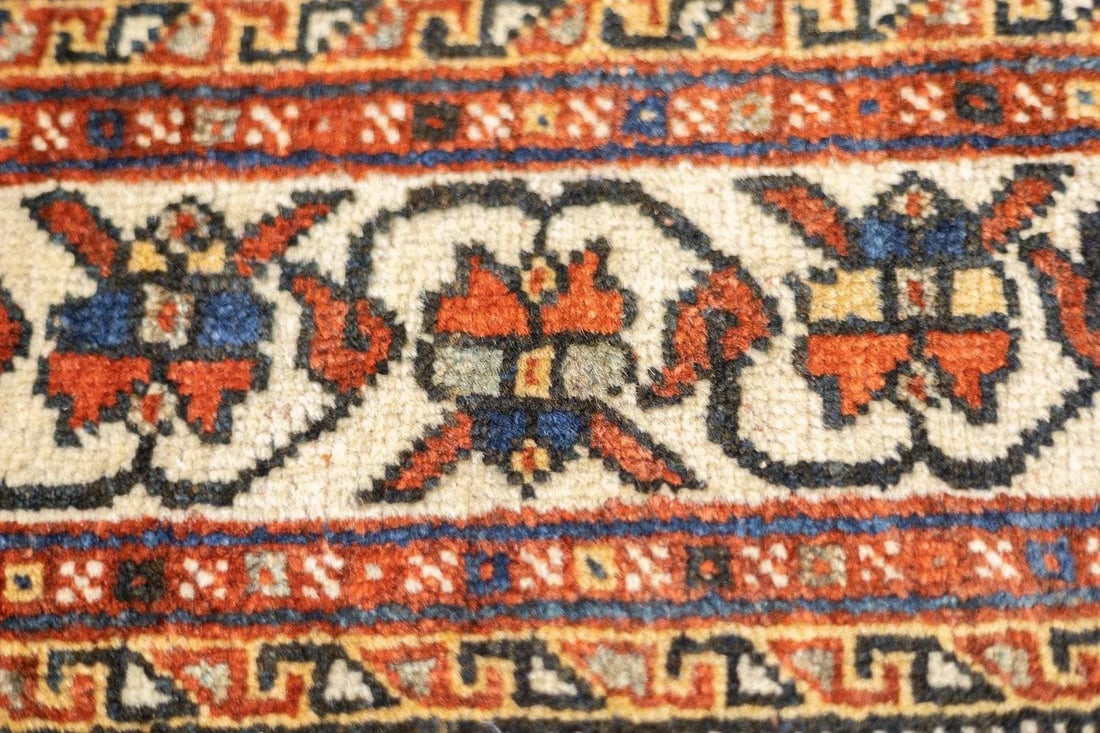 Late 18th Century Antique Persian Qashqai Rug 5'10'' x 8'2'' - 11