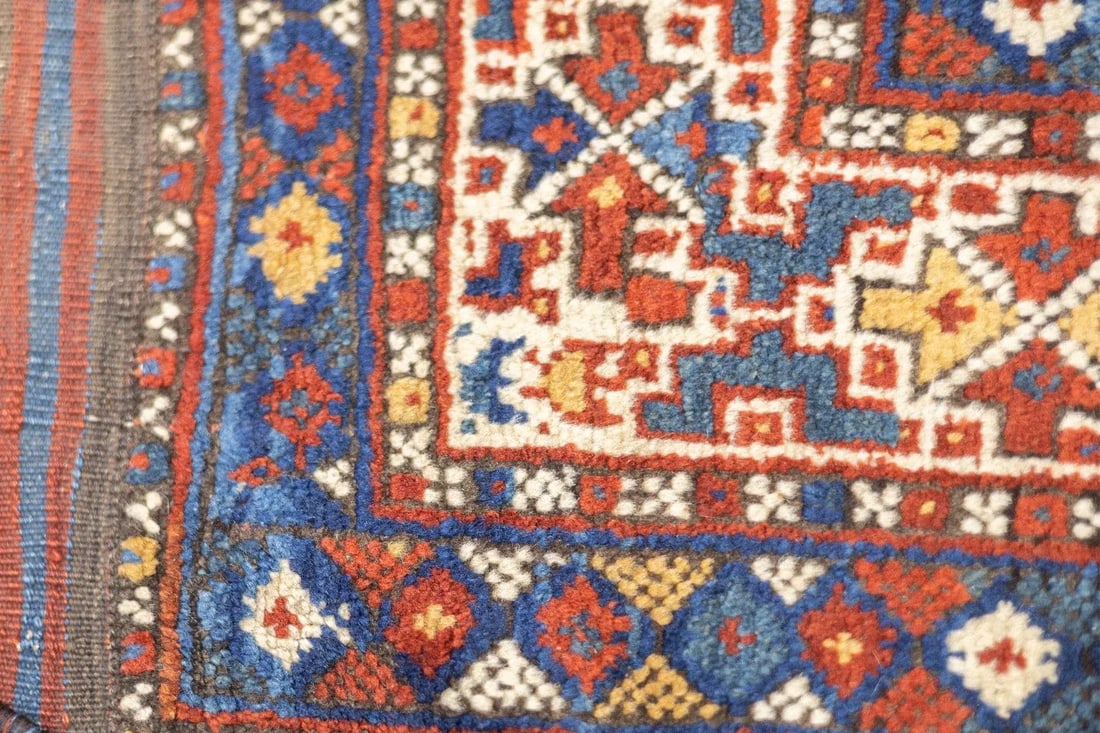 Antique Persian Qashqai Rug 4'7'' x 6'5'' - 12