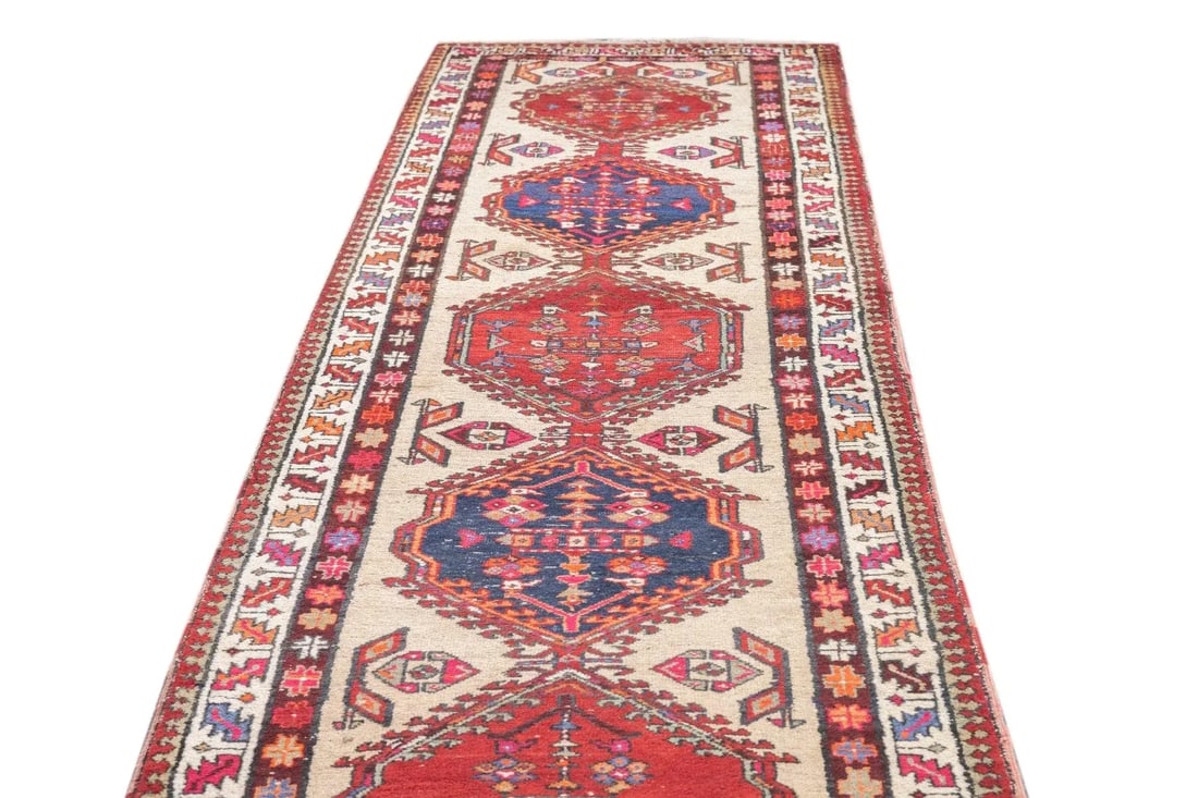 Late 18th Century Antique Persian Sarab Runner 3'5'' x 10'10'' - 11