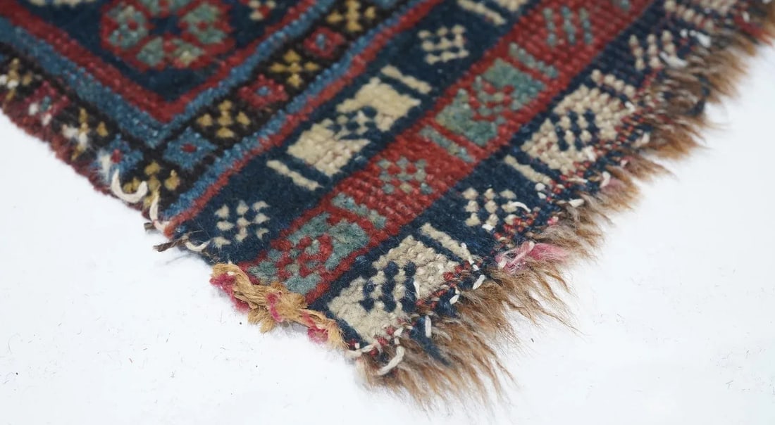 Antique Qashqai Rug 4'5'' x 7'7'' - 7