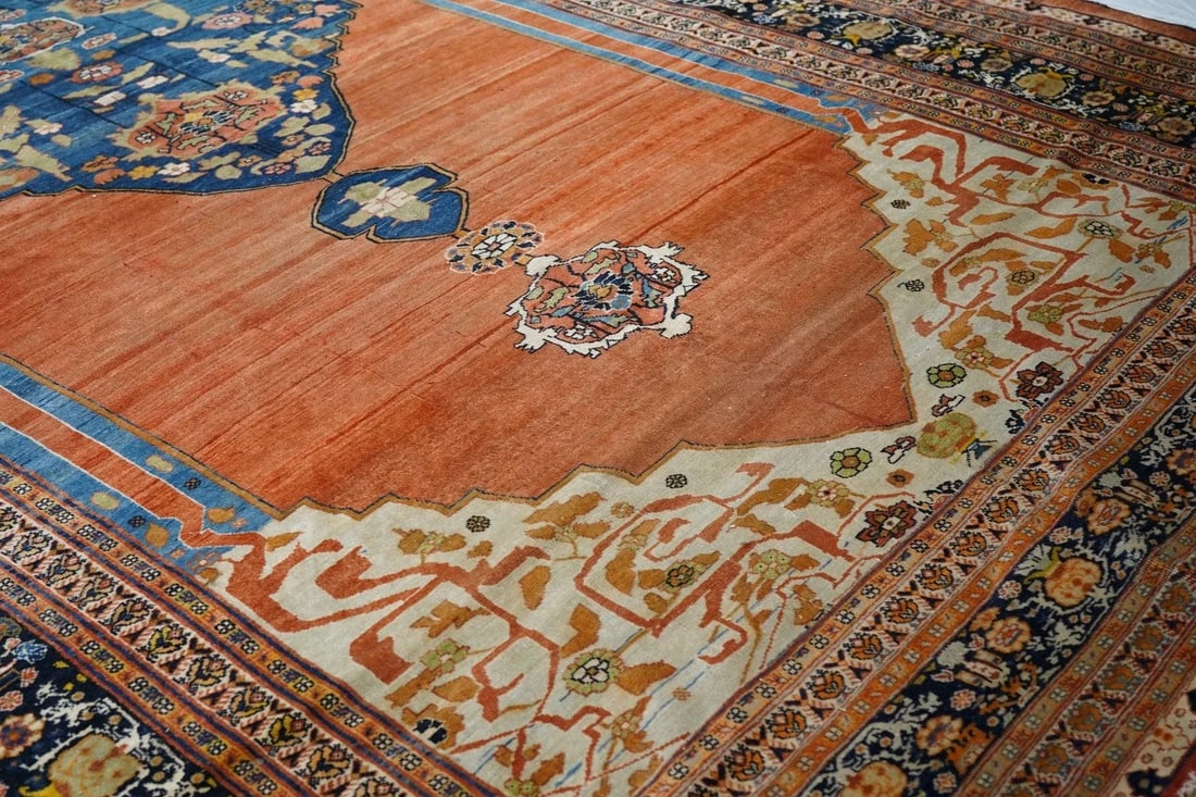 Late 18th Century Antique Haji Jalili Rug 9'7'' x 17'7'' - 2