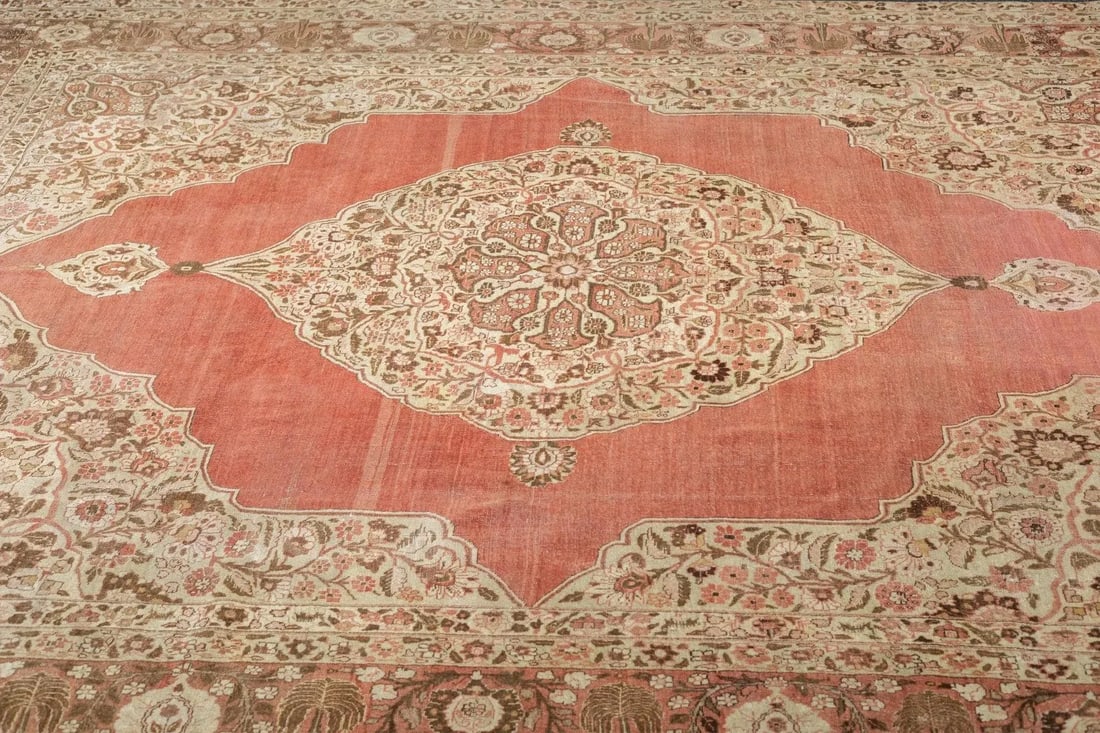 Late 18th Century Antique Haji Jalili Tabriz Rug 9'4'' x 12'5'' - 2