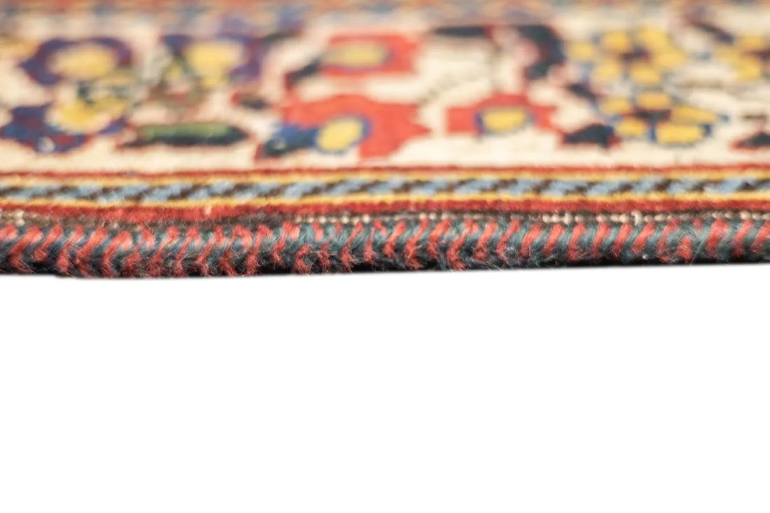 Fine Antique Persian Qashqai Rug 5'7'' X 8'10'' - 9