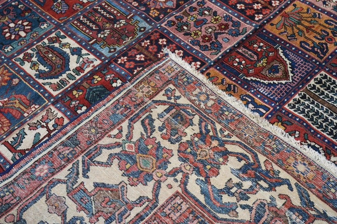 Antique Bakhtiari Rug 9'6'' x 13'0'' - 3