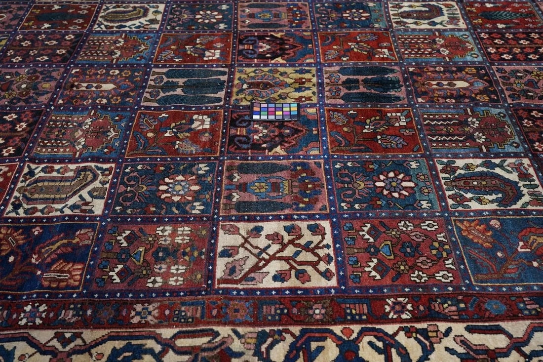 Antique Bakhtiari Rug 9'6'' x 13'0'' - 7