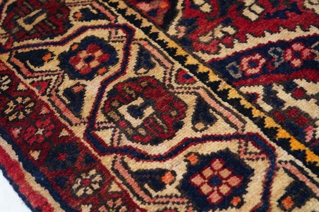 Antique Bakhtiari Rug 5'4'' x 11'0'' - 9