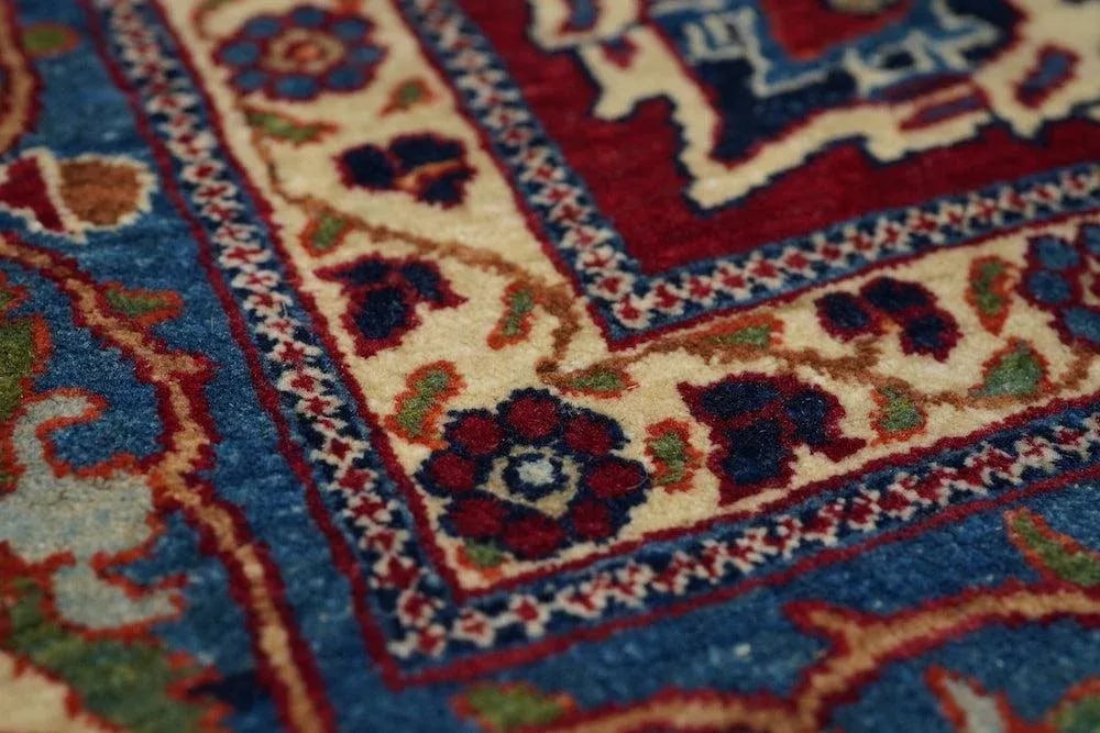Antique Nain Rug 3'6'' x 5'2'' - 9