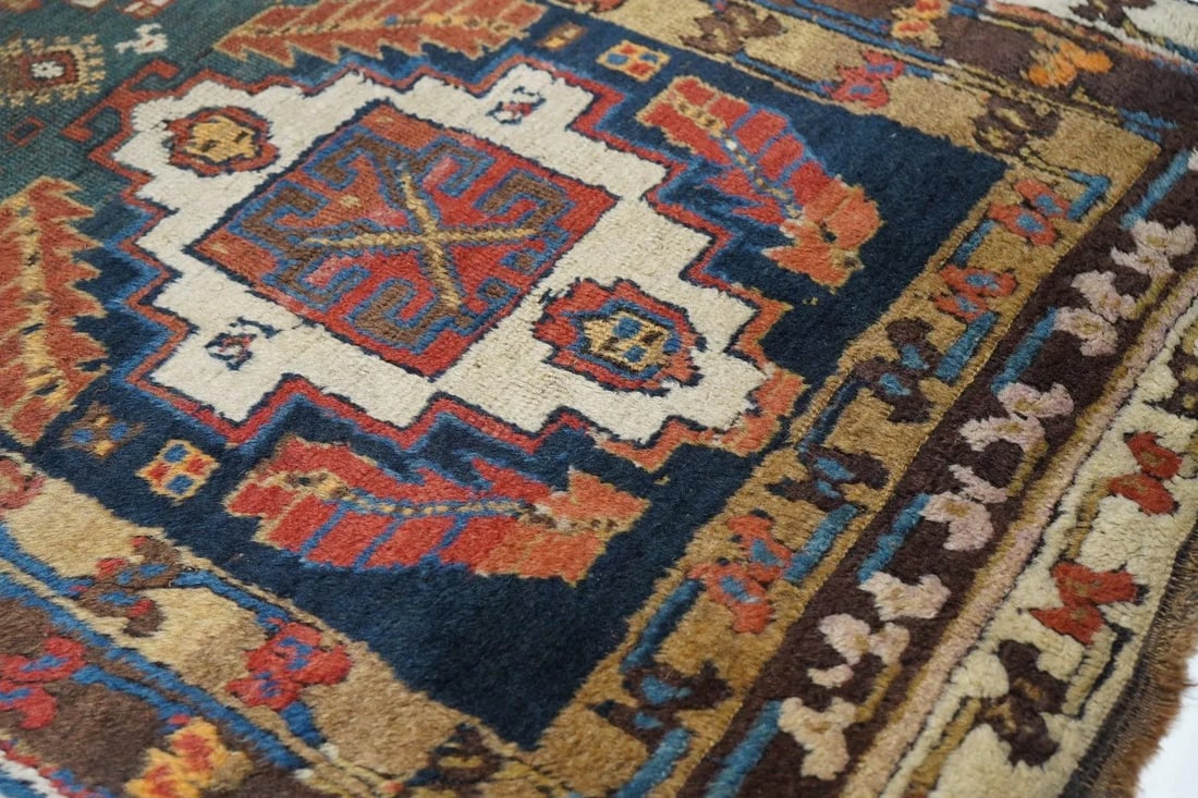 Late 18th Century Antique Heriz Rug 3'0'' x 10'8'' - 7