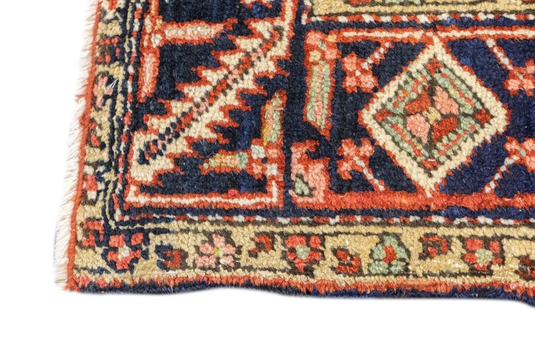Late 18th Century Antique Persian Serapi Rug 5'1'' x 6'11'' - 11