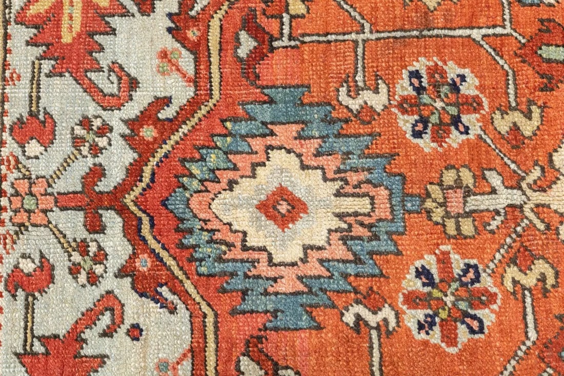 Late 18th Century Antique Persian Serapi Rug 5'1'' x 6'11'' - 12