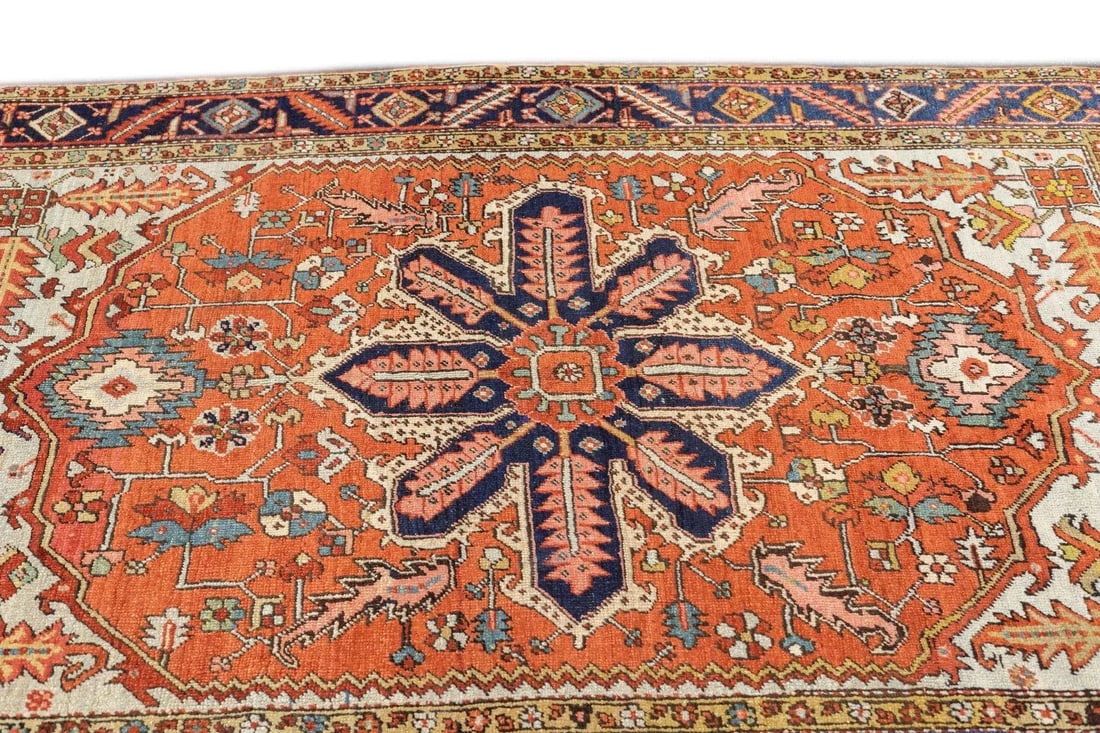 Late 18th Century Antique Persian Serapi Rug 5'1'' x 6'11'' - 2
