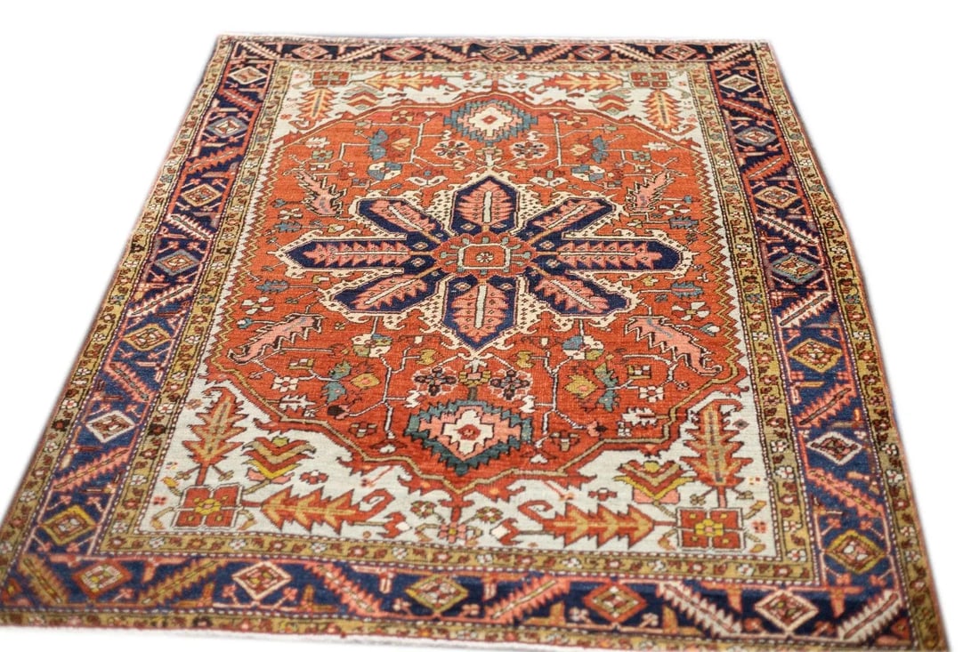 Late 18th Century Antique Persian Serapi Rug 5'1'' x 6'11'' - 3