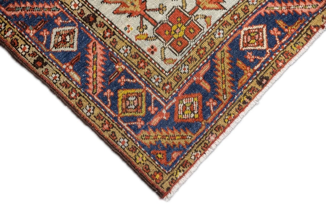 Late 18th Century Antique Persian Serapi Rug 5'1'' x 6'11'' - 7