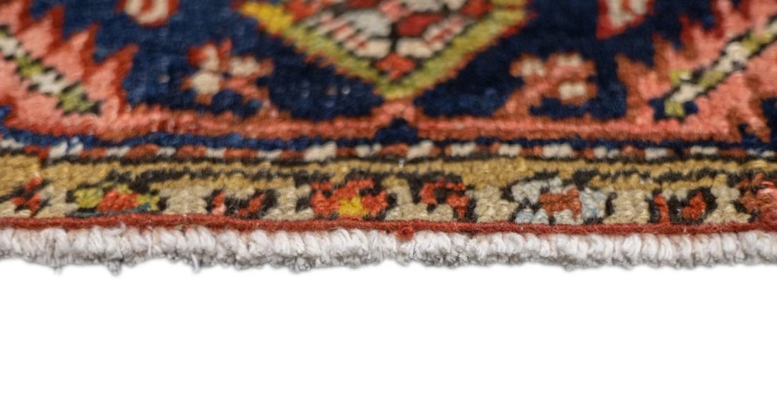 Late 18th Century Antique Persian Serapi Rug 5'1'' x 6'11'' - 9