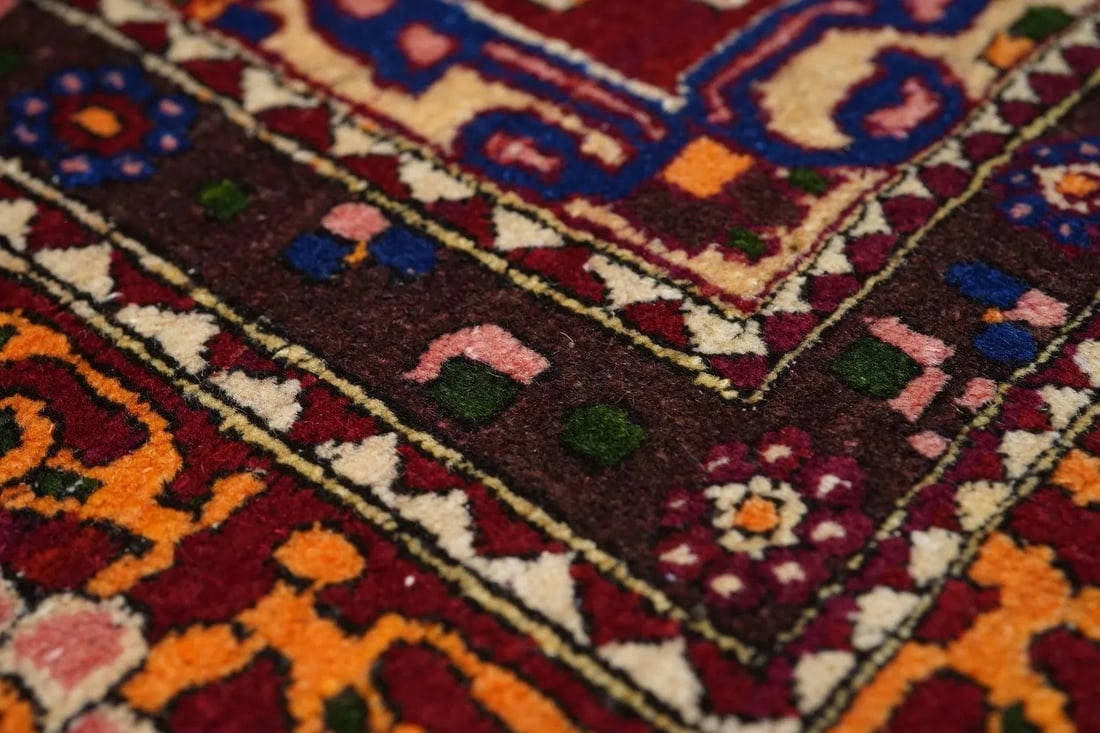 Vintage Isfahan Rug 4'9'' X 6'10'' - 9