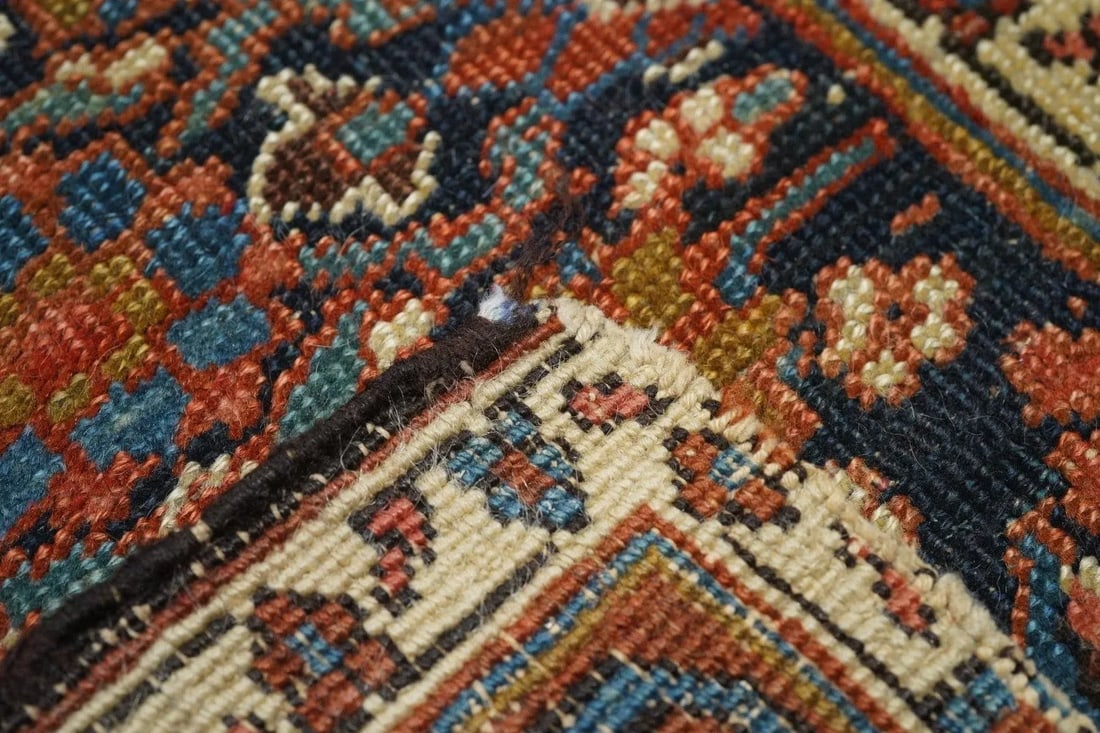Antique Heriz Serapi Rug 4'9'' x 6'0'' - 3