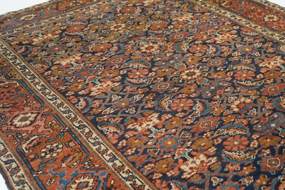 Antique Heriz Serapi Rug 4'9'' x 6'0'' - 9