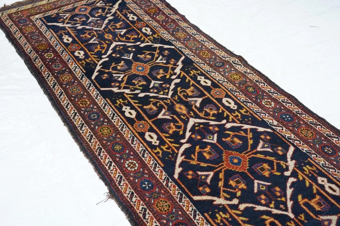 Late 18th Century Antique Bakhtiari Rug 3'0'' x 9'0'' - 8