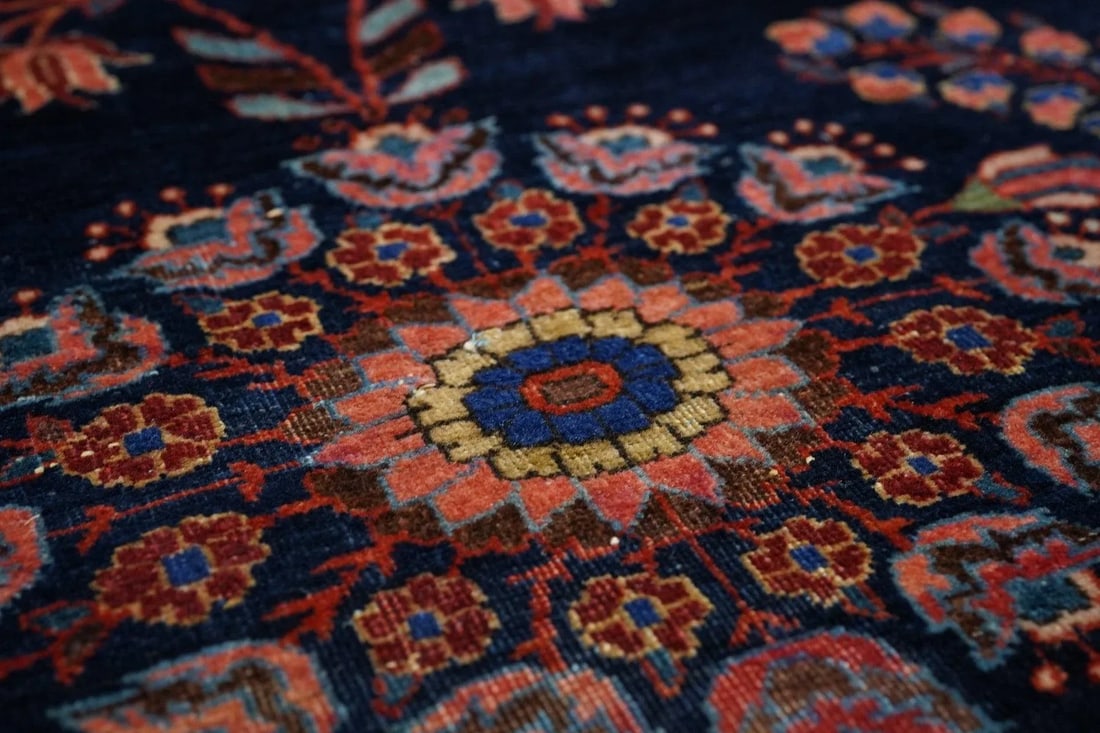 Antique Mohajeran Sarouk Rug 4'4'' x 6'4'' - 6