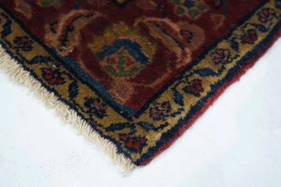 Antique Sarouk Rug 2'7'' x 4'10'' - 4