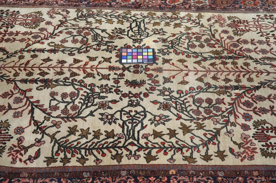 Late 18th Century Antique Sarouk Rug 4'3'' x 6'5'' - 11
