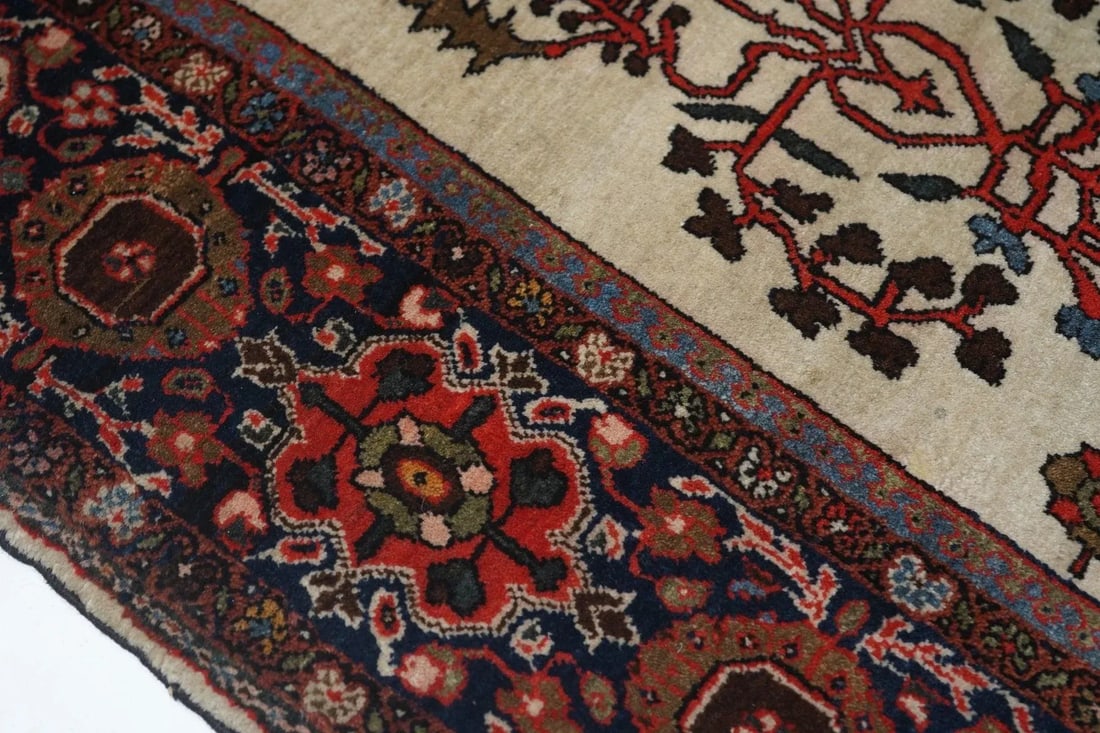 Late 18th Century Antique Sarouk Rug 4'3'' x 6'5'' - 7