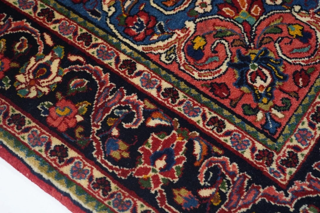 1940s Vintage Sarouk Rug 4'2'' x 6'6'' - 5
