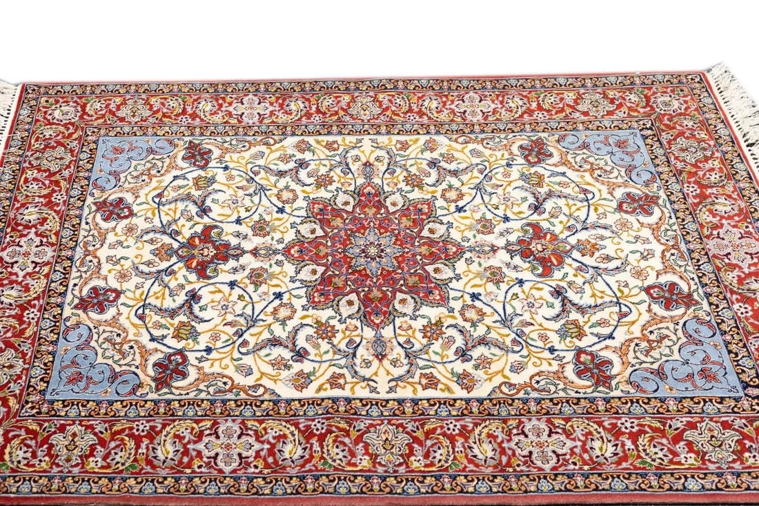 Extremely Fine Persian Isfahan Wool & Silk Rug 3'8'' X 5'3'' - 6