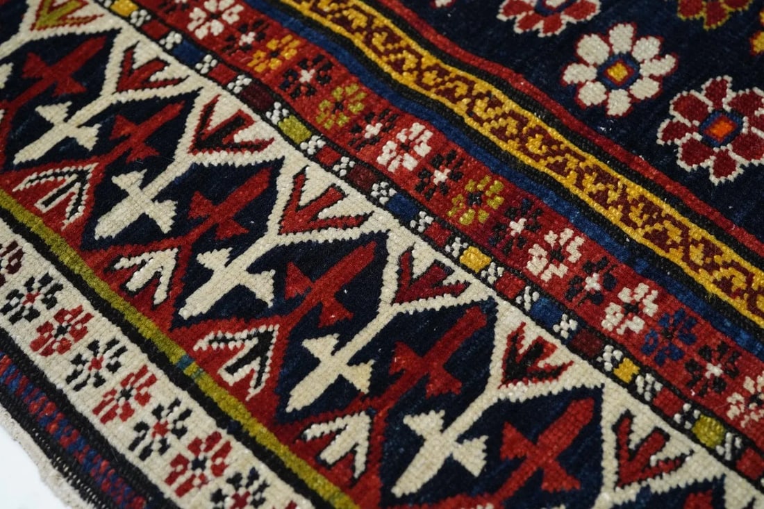 Late 18th Century Antique Shirvan Rug 4'0'' x 6'9'' - 4