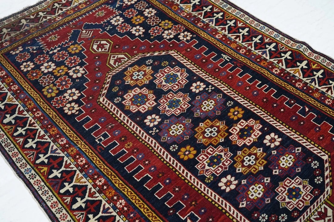 Late 18th Century Antique Shirvan Rug 4'0'' x 6'9'' - 6