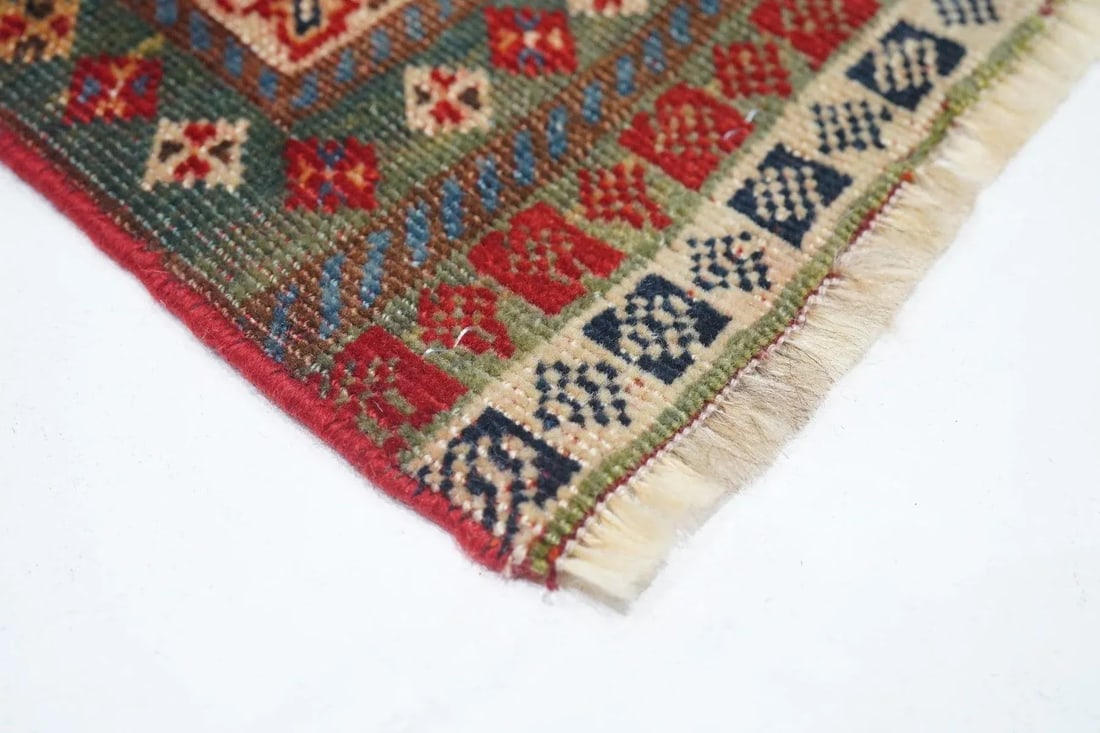 Late 18th Century Antique Qashqai Rug 3'8'' x 7'7'' - 4