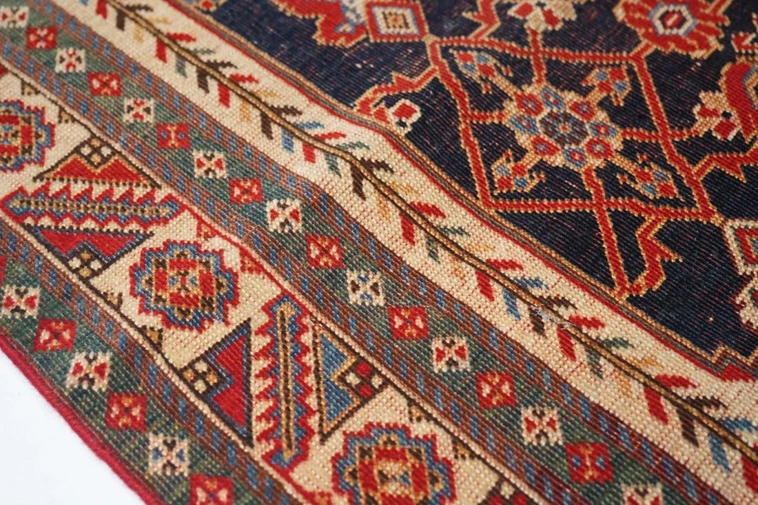 Late 18th Century Antique Qashqai Rug 3'8'' x 7'7'' - 5