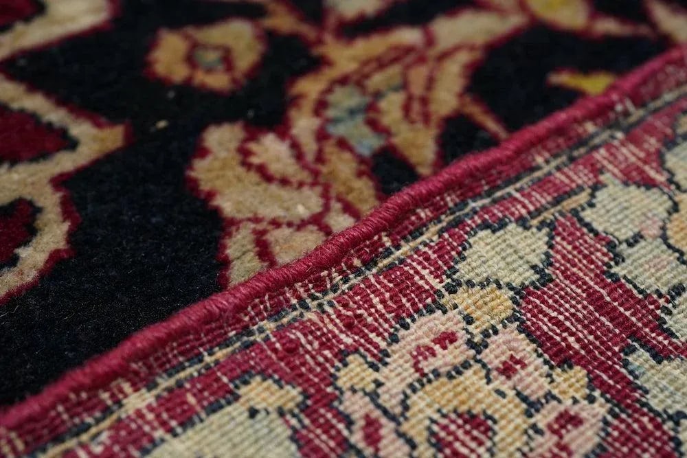 Antique Isfahan Rug 4'7'' x 7'10'' - 6