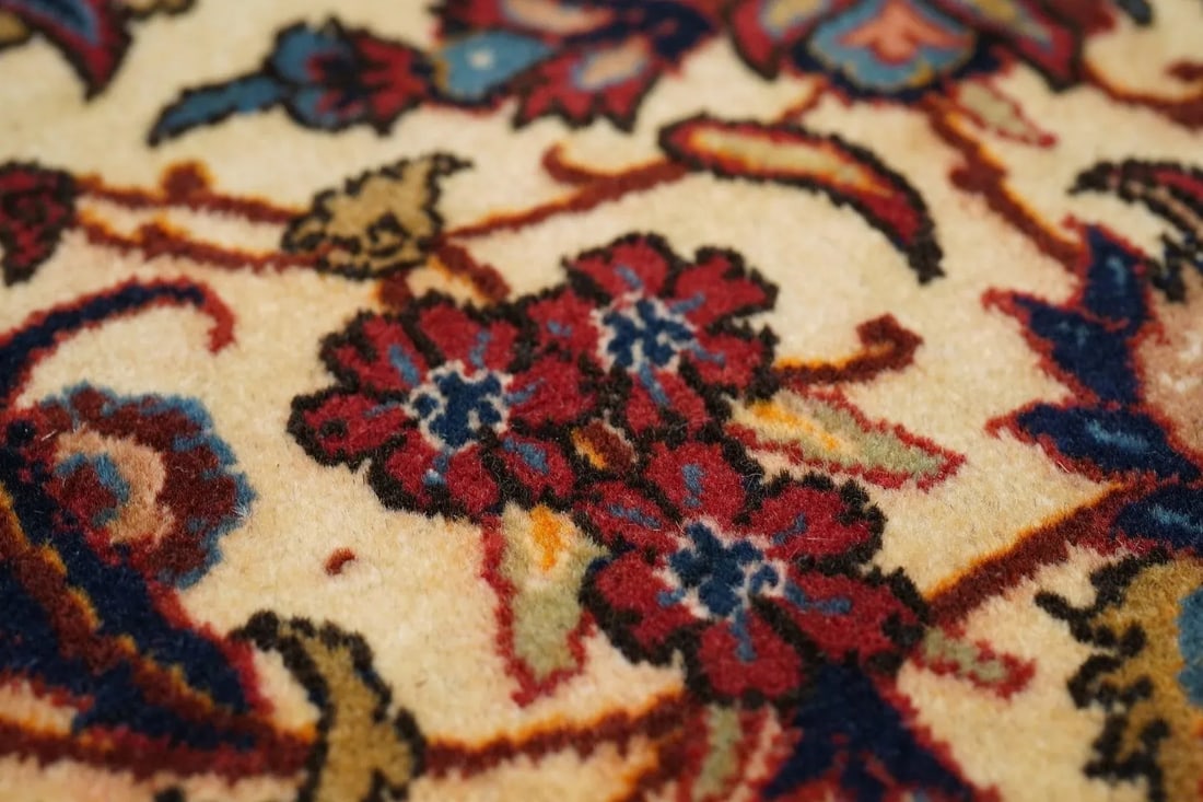 Fine Antique Persian Isfahan Rug 6'10'' X 11'0'' - 11