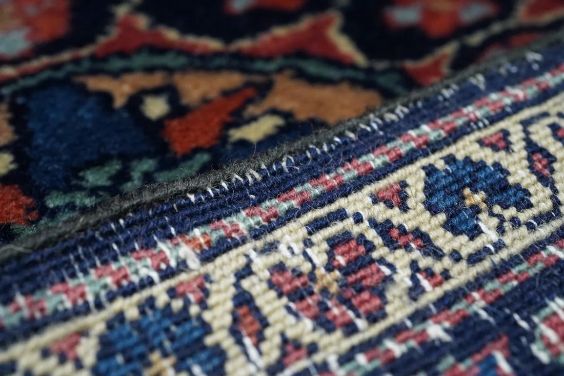 Antique Sarouk Rug 4'6'' x 6'6'' - 10