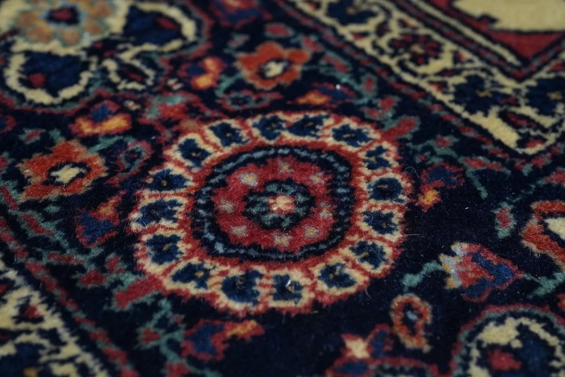 Antique Sarouk Rug 4'6'' x 6'6'' - 5