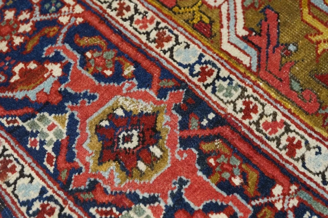 Antique Red Heriz Serapi Rug 4'10'' x 6'9'' - 9