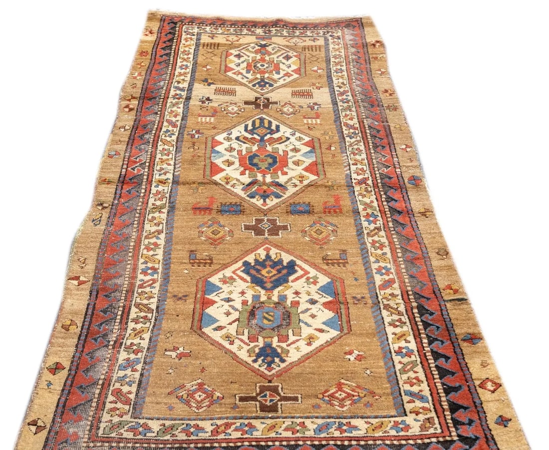 Late 18th Century Antique Persian Bakhshayesh Rug 3'6'' x 8'9'' - 3