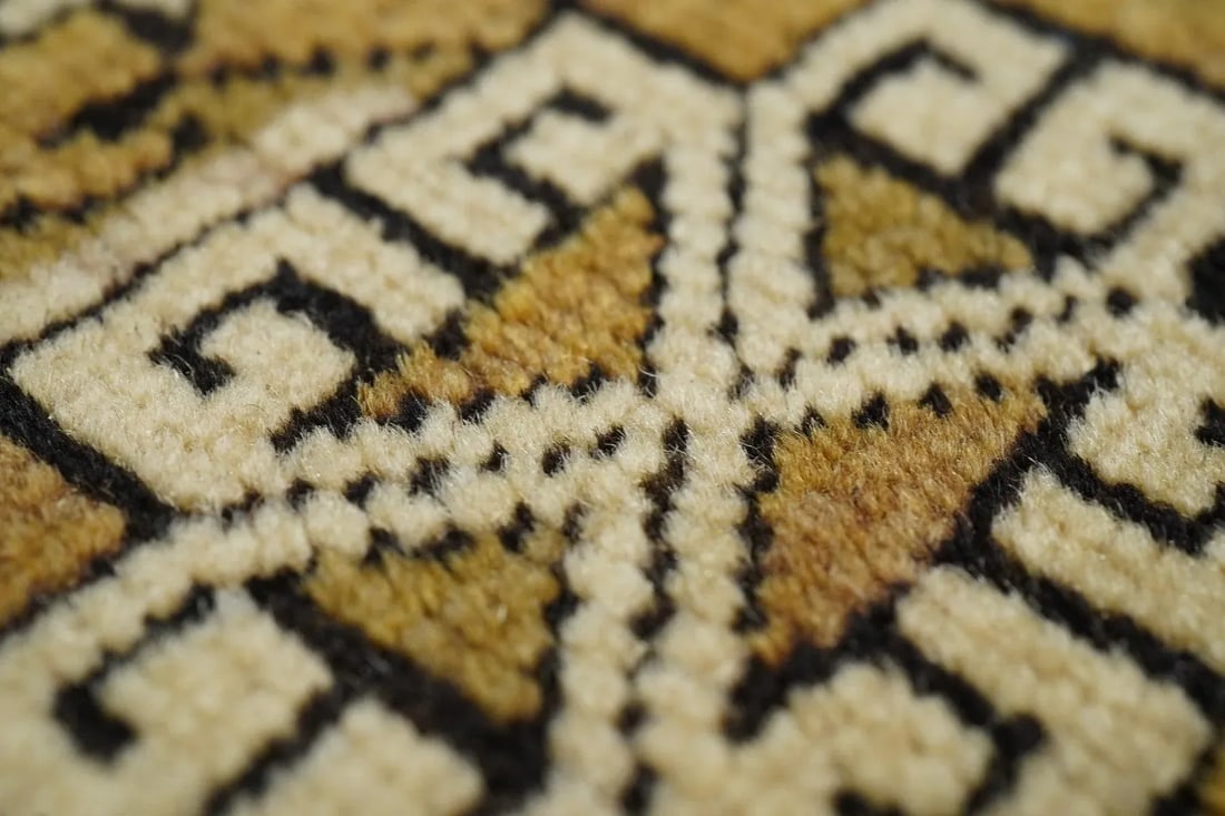 Antique Shirvan Rug 3'10'' x 5'2'' - 3